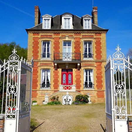 L'Ajoussienne Villa Buitenkant foto