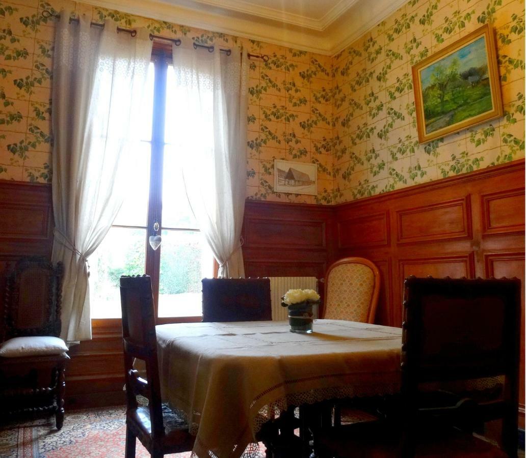 L'Ajoussienne Villa Buitenkant foto